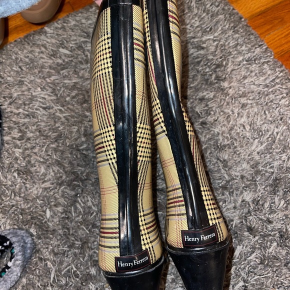Henry Ferrera Plaid Wedge Rain Boots - Picture 7 of 11